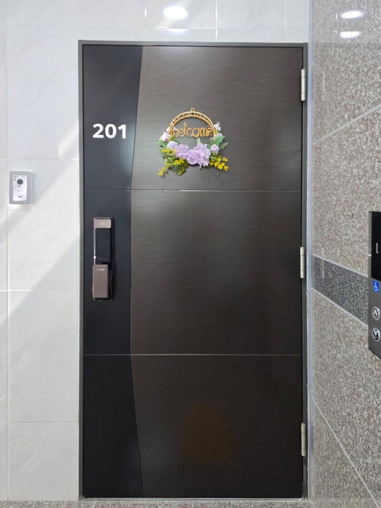 Incheon Airport Guesthouse L Екстериор снимка